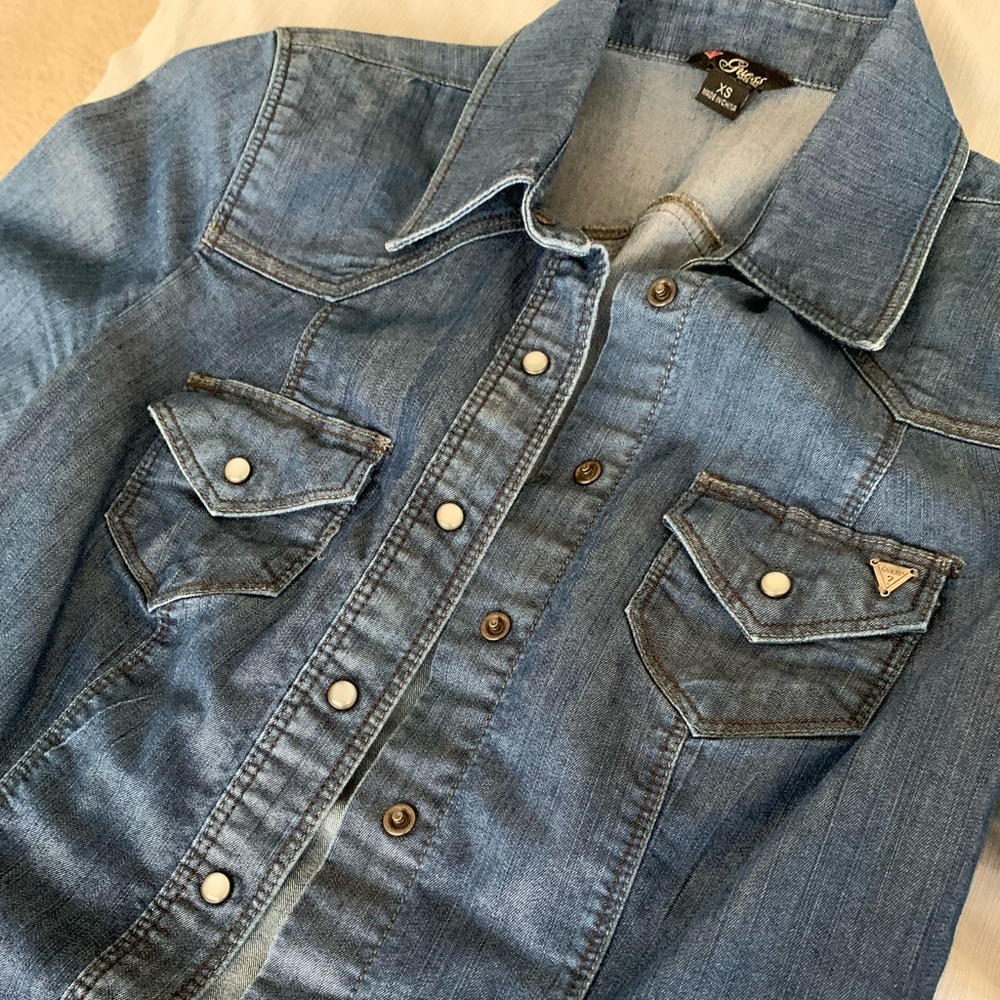 Vintage Guess Chambray Shirt. XS